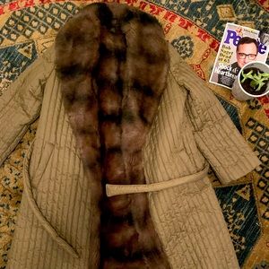VINTAGE 70s Full-length quilted and faux fur lined parka